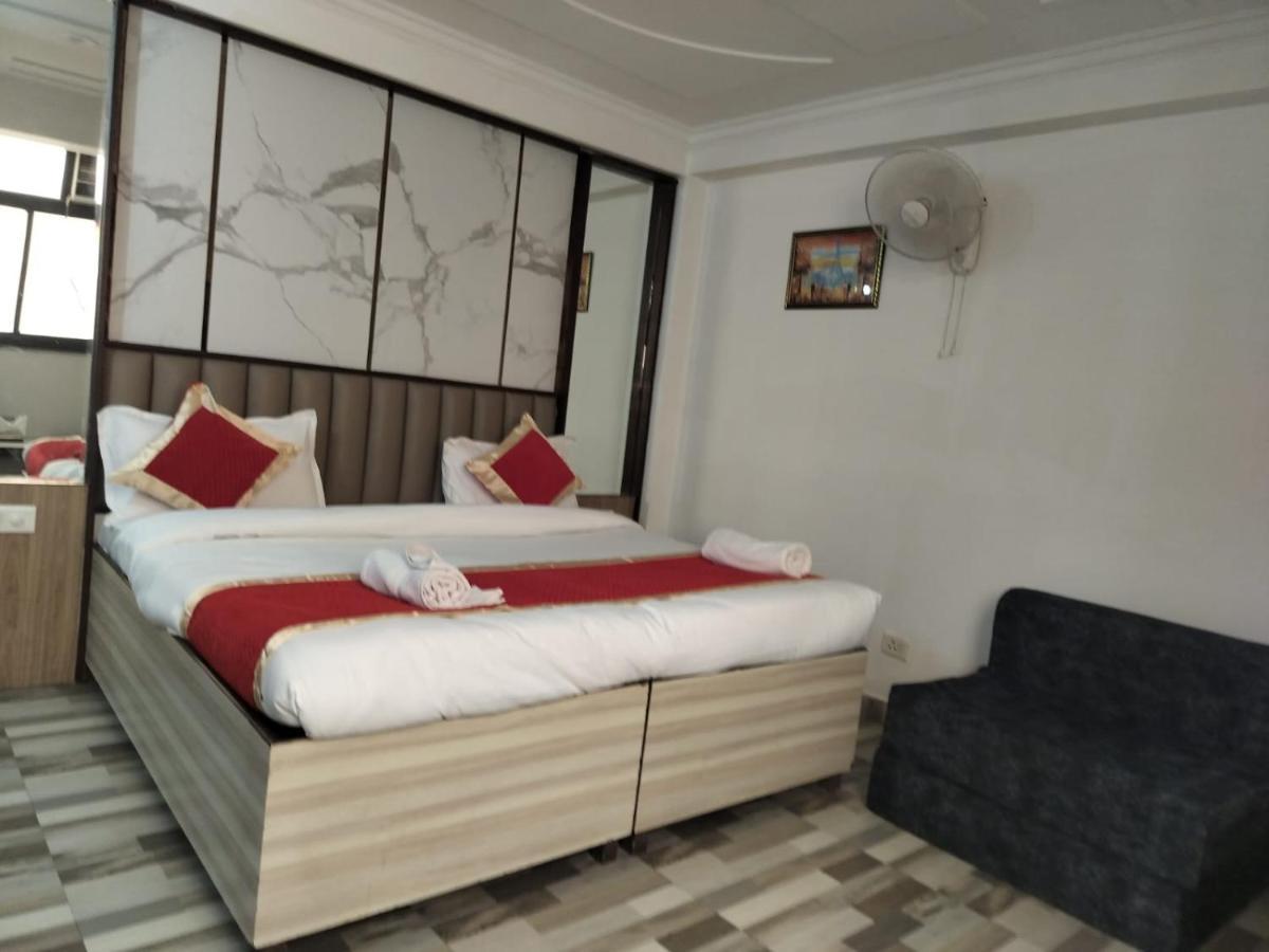 Hotel Clink New Delhi Airport Экстерьер фото