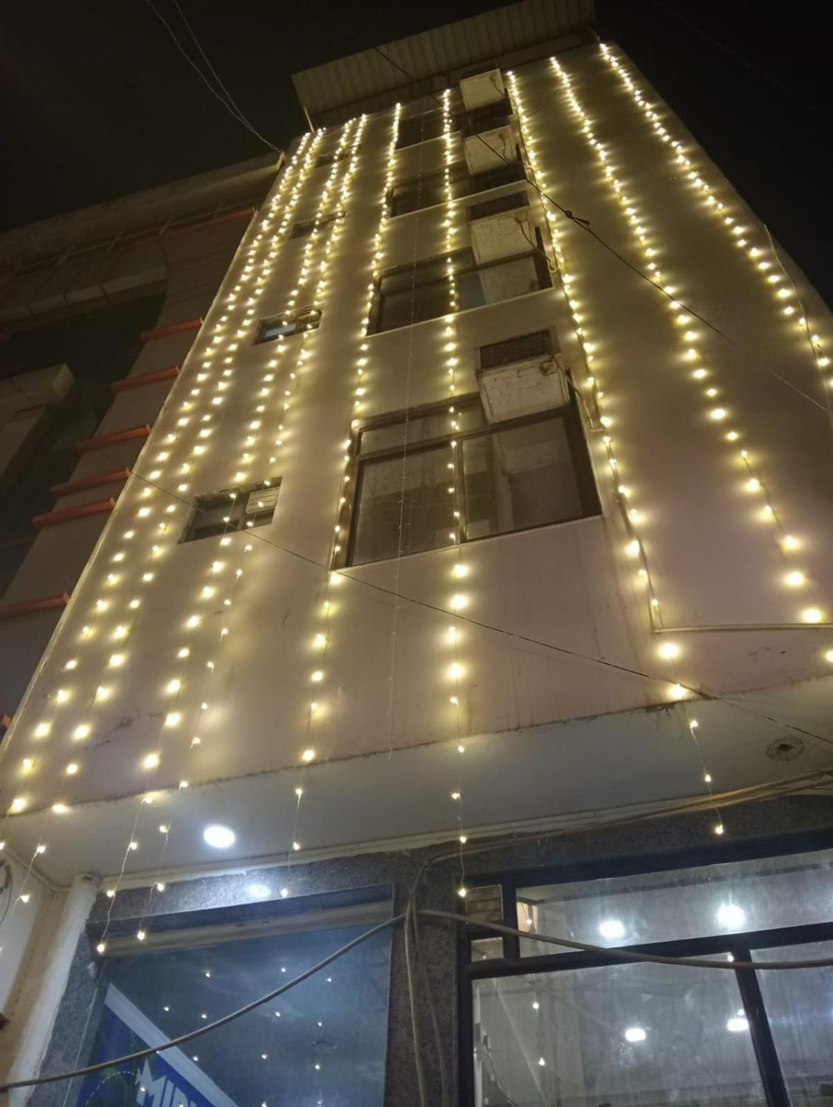 Hotel Clink New Delhi Airport Экстерьер фото